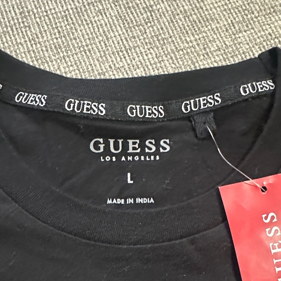Guess Black Wolf Design Tee - Picture 2 of 6